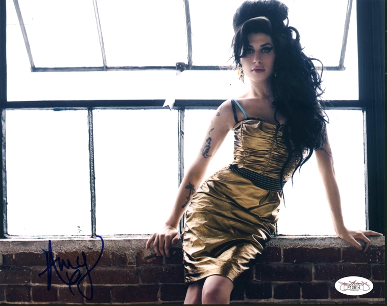 Amy Winehouse Signed 8" x 10" Color Photograph (JSA)