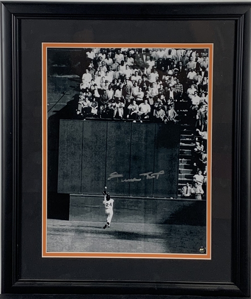 Willie Mays Signed 11" x 14" B&W Photograph (Say Hey Halo)