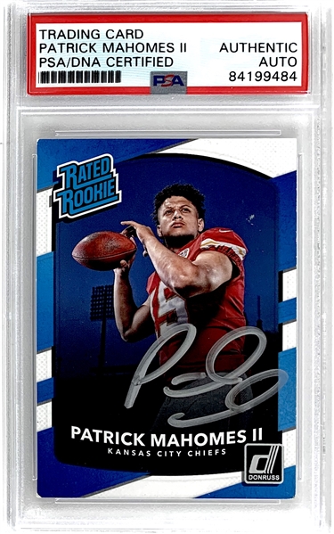 Patrick Mahomes Signed 2017 Donruss Rated Rookie #327 Rookie Card (PSA/DNA Encapsulated)