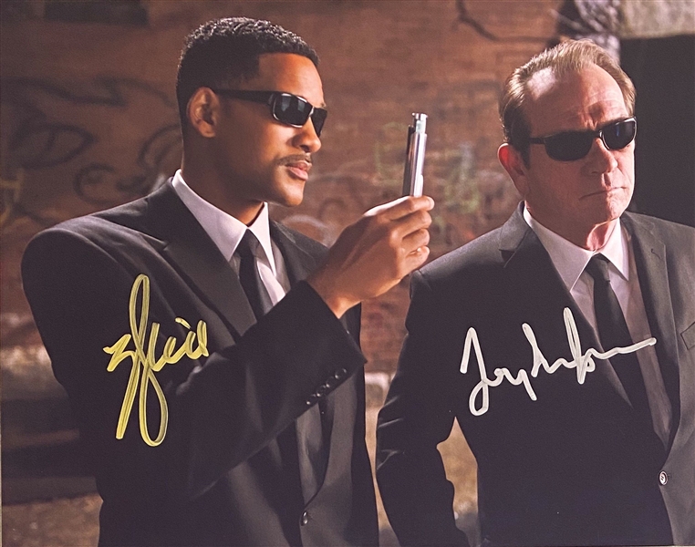 Men in Black: Will Smith & Tommy Lee Jones Dual Signed 11" x 14" Color Photo (Beckett/BAS Guaranteed)