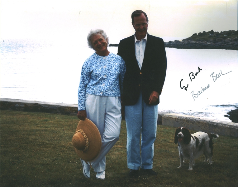 George H.W & Barbara Bush Dual Signed 11" x 14" Photograph (JSA)