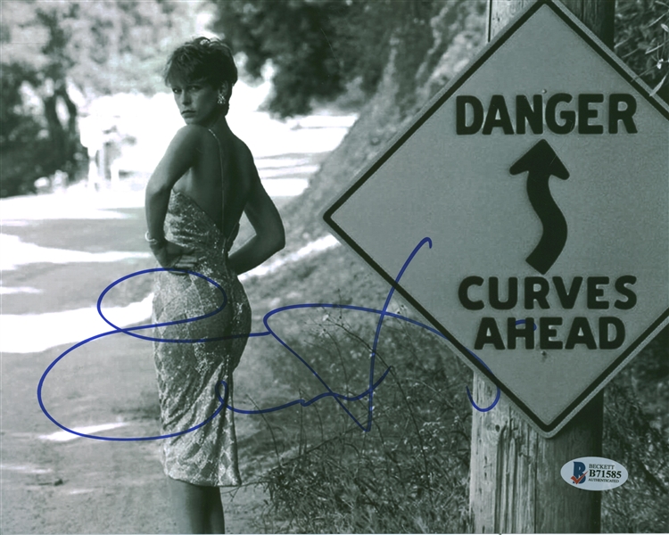 Jamie Lee Curtis Signed 10" x 8" Photograph (Beckett/BAS)