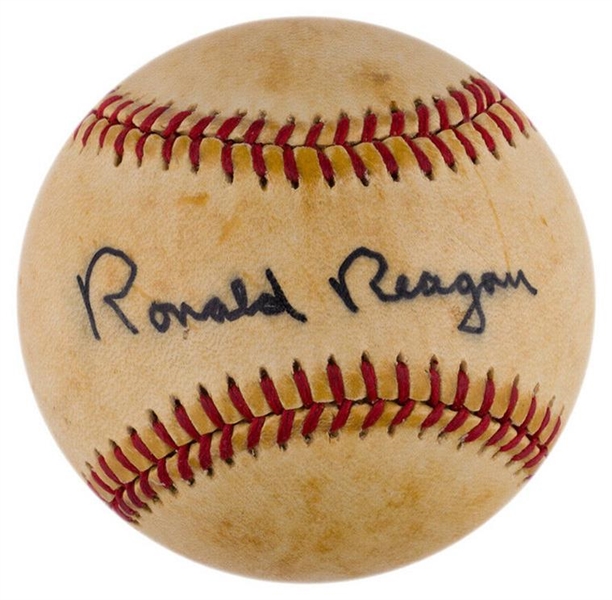  PRESIDENT RONALD REAGAN Signed NL Baseball w/ Beautiful Dark Autograph (PSA/DNA LOA)