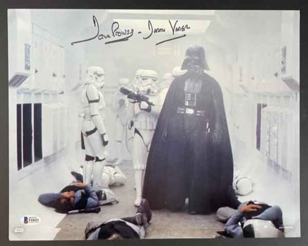 Dave Prowse Signed 10" x 14" Photograph w/ "Darth Vader" Inscription (Beckett/BAS)