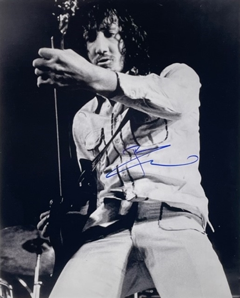 The Who: Pete Townshend In-Person Signed 16" x 20" Color Photograph (Beckett/BAS Guranteed)