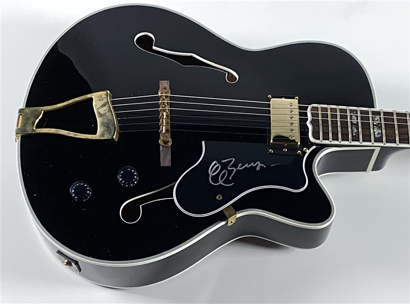 Chuck Berry Signed Gibson Gibson ES-355-STYLE SX brand guitar “Chuck Berry-Style” Electric Guitar (Beckett/BAS Authentication)