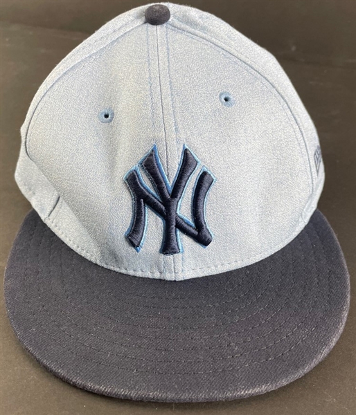 Gleyber Torres NY Yankees 2018 Home Game Used #25 Fathers Day Hat (Steiner/MLB/Fanatics)
