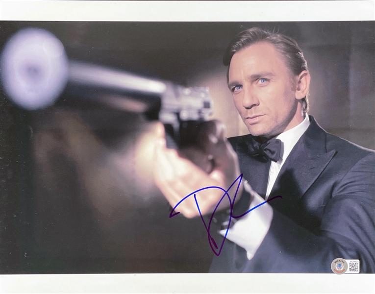 Daniel Craig Signed 11" x 14" James Bond Photo (BAS Sticker)
