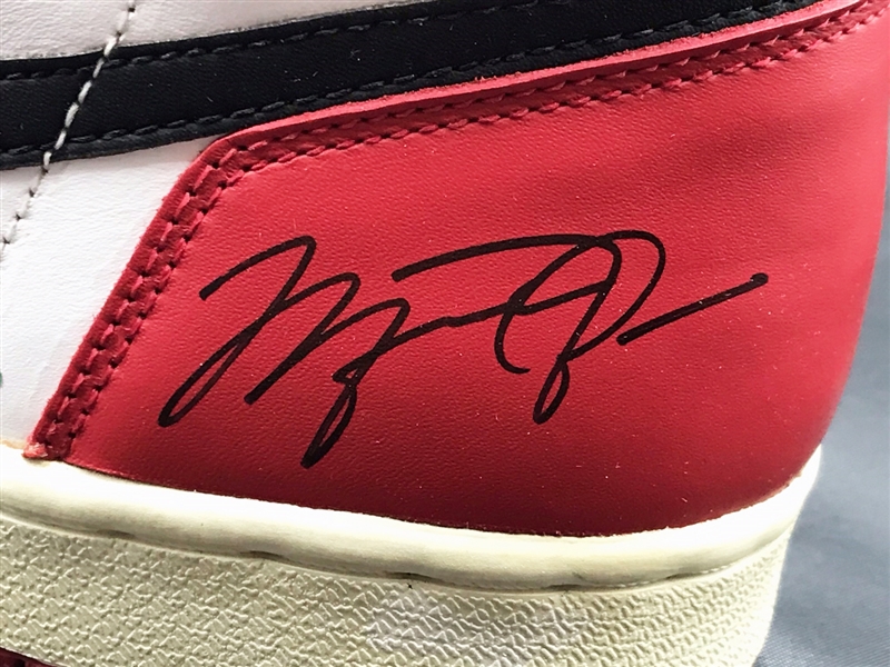 Michael Jordan Signed 1994 Nike Air Jordan 10th Anniversary Re-Issue Sneakers with Box (UDA)