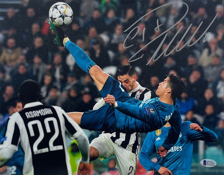 Christiano Ronaldo Signed 11" x 14" Photo (BAS LOA)(Steve Grad Autograph Collection)