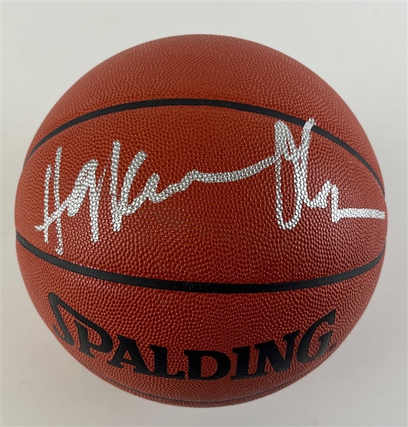 Hakeem Olajuwon Signed Spalding Basketball (Beckett/BAS) 