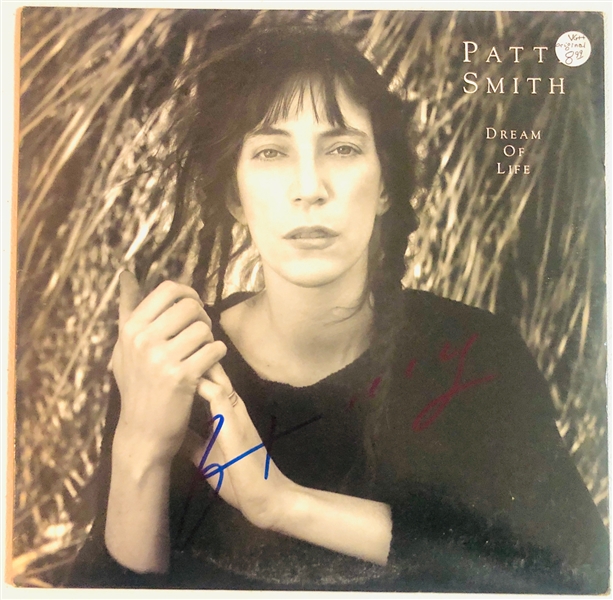 Patti Smith In-Person Signed “Dream of Life” Album Record (John Brennan Collection) (Beckett/BAS Authentication)