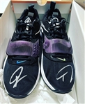 Giannis Antetokoumpo Dual-Signed Game Model "ZOOM FREAK" Sneakers (2 Sigs) (Beckett/BAS Authentication) 