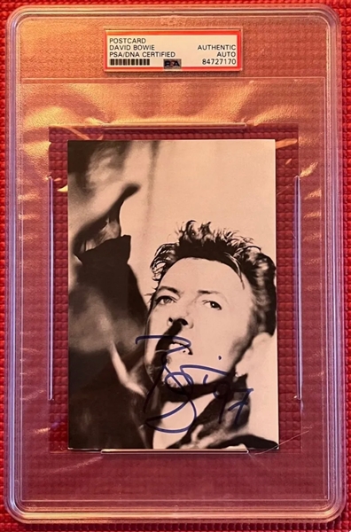 David Bowie 1997 Signed Promo Postcard Photo (PSA Encapsulated) (Andy Peters Bowie Expert) 