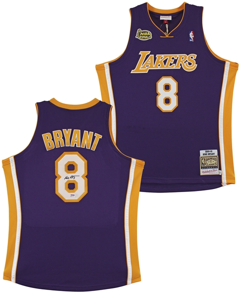 Kobe Bryant Signed Lakers Mitchell & Ness 2001 NBA Finals Style Throwback Model Jersey (PSA/DNA COA)