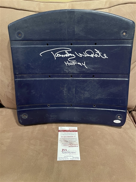 Randy White Signed & Inscribed Texas Stadium Seat (JSA Witnessed)(Texas Stadium COA)