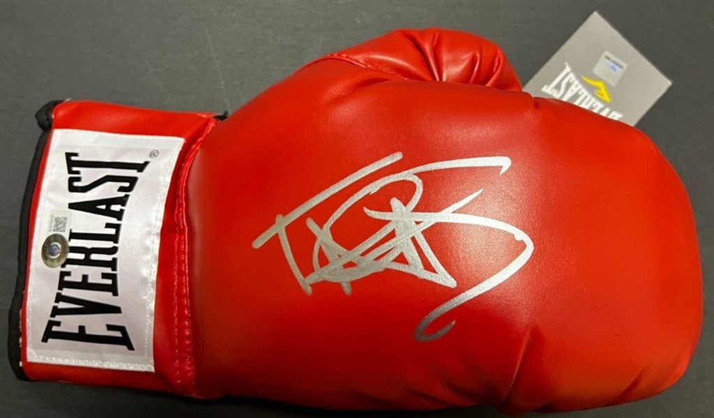 Rocky: Talia Shire Signed Everlast Boxing Glove (Beckett/BAS)