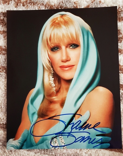 Suzanne Somers Gorgeous Signed 8x10 Photo  (Third Party Guaranteed)