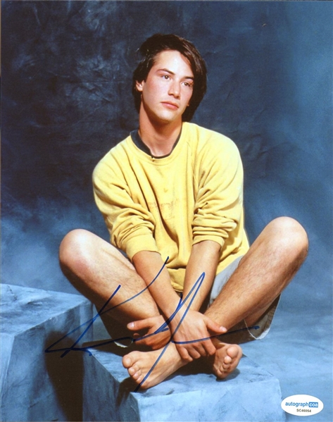 Keanu Reeves Signed 8" x 10" Color Photo (ACOA)