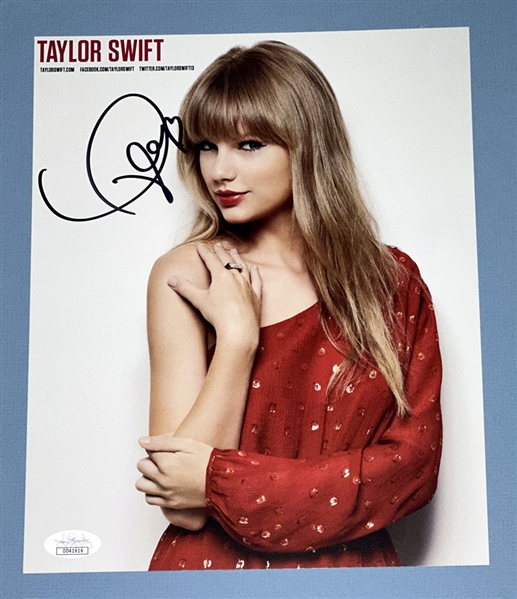 Taylor Swift Signed Official Promo Photo To Promote Red Era Album & Tour (JSA )