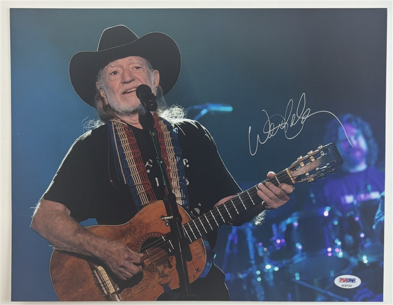 Willie Nelson Signed 11" x 14" Photo (PSA/DNA)