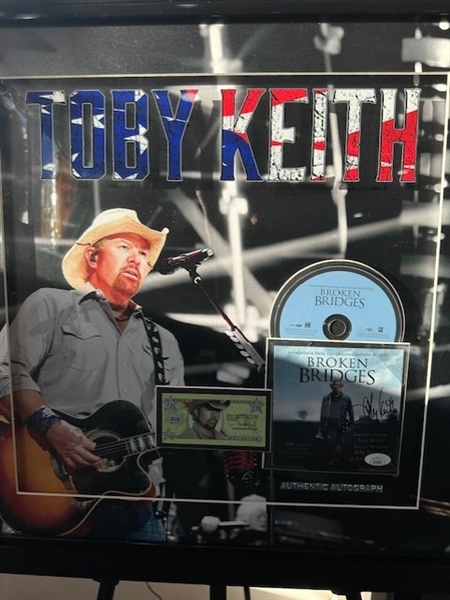 Toby Keith Signed CD Insert in Framed Display (JSA)
