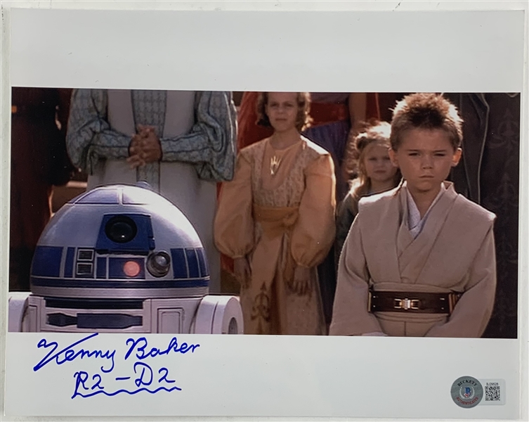 Star Wars: Kenny Baker Signed 8" x 10" Photograph (Beckett/BAS)