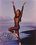 Supermodel Elle MacPherson Signed Revealing 8x10 (Third Party Guarantee)