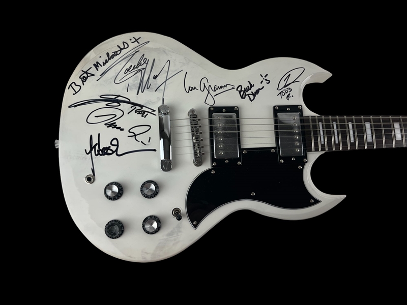 Rock Legends Multi Signed Electric Guitar w/ Bach, Rundren, & More! (8 Sigs)(Beckett/BAS LOA)
