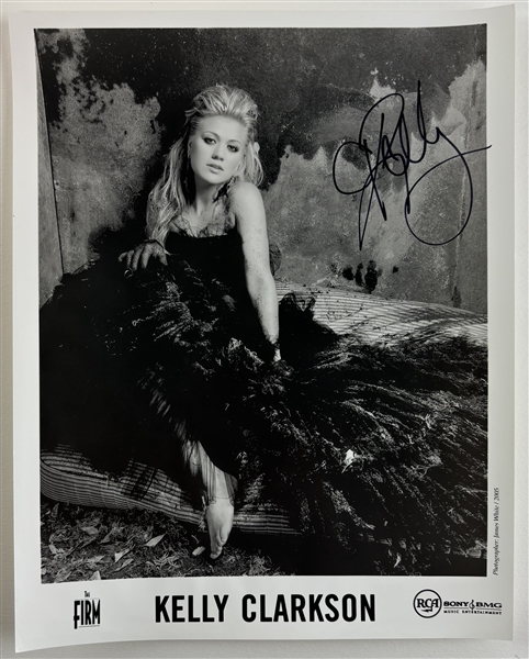 Kelly Clarkson Signed 8" x 10" Promotional Photo (Third Party Guaranteed)