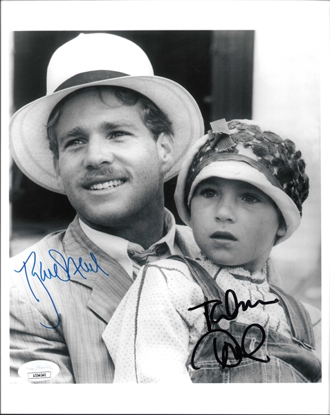 Tatum ONeal and Ryan ONeal Signed 8" x 10" Paper Moon Photo (Beckett/BAS)