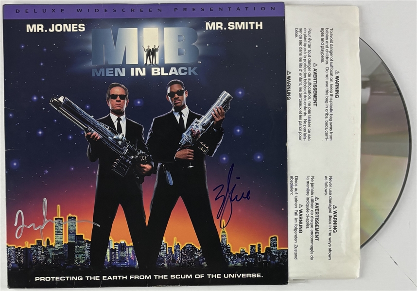 Will Smith & Tommy Lee Jones Signed "Men in Black" LaserDisc (Beckett/BAS LOA)
