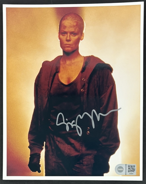 Alien: Sigourney Weaver Signed 8" x 10" Photograph (SWAU Holo)