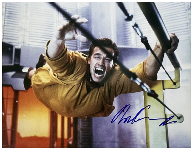 Arnold Schwarzenegger Signed IN-PERSON 11x14 Photo  (Third Party Guaranteed) 