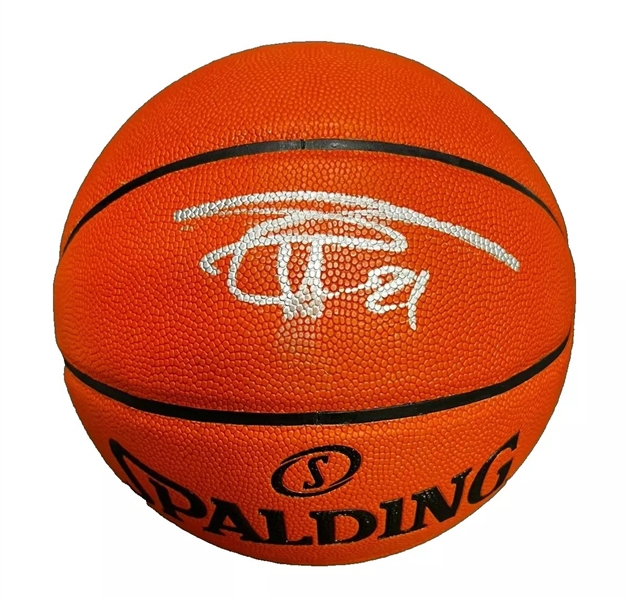 Tim Duncan Signed Spalding NBA Basketball (Beckett/BAS LOA)