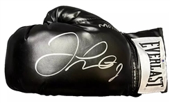 Floyd Mayweather Jr. Signed Everlast Boxing Glove (Beckett/BAS Witnessed)
