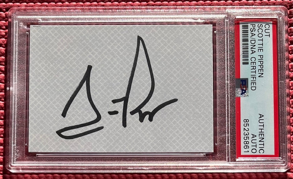 Scottie Pippen Signed 2.5" x 3.5" Page (PSA/DNA Encapsulated)