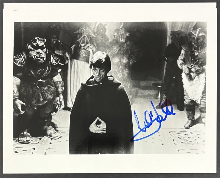 Star Wars: Mark Hamill Signed 8" x 10" Return of the Jedi Photo (PSA/DNA LOA)