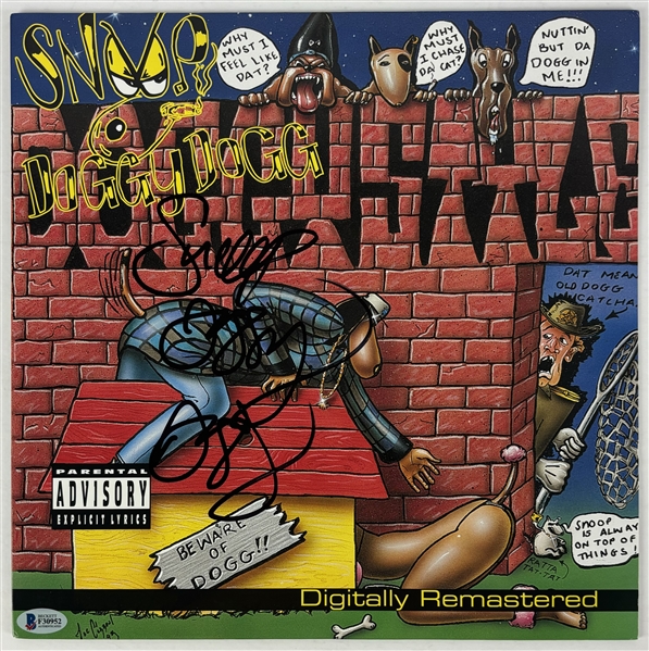 Snoop Doggy Dogg Signed "Doggystyle" Album Cover (Beckett/BAS LOA)