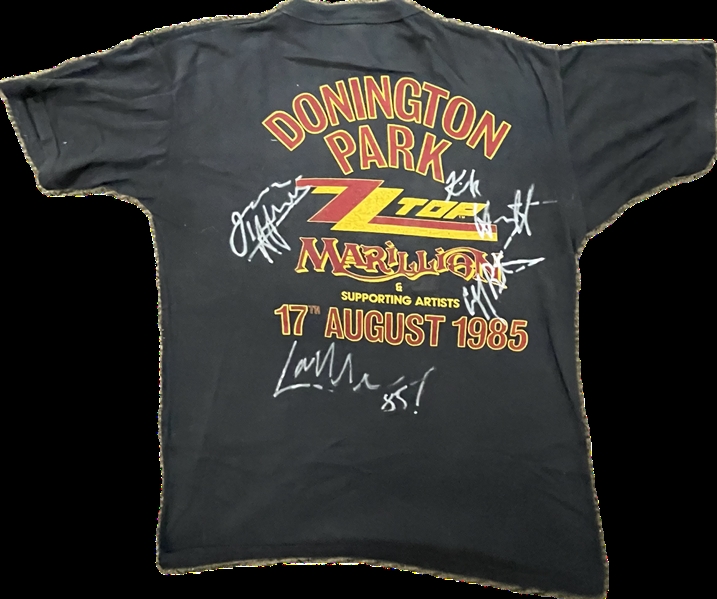 Metallica: Original Lineup Signed 1985 Donnington Park Concert Tee (Beckett/BAS LOA)(Grad Collection) 