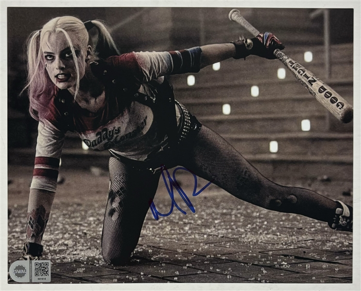 Margot Robbie Signed 8" x 10" Harley Quinn Photograph (SWAU Holo)