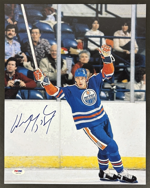 Wayne Gretzky Signed 11" x 14" Photo (PSA/DNA LOA)