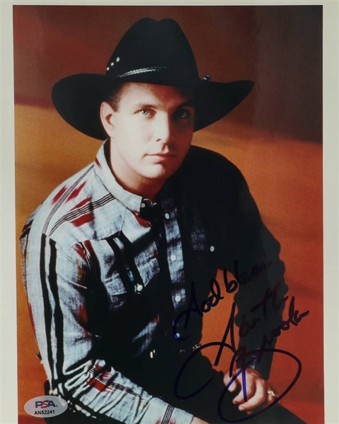 Garth Brooks Signed 8" x 10" Photograph (PSA/DNA)