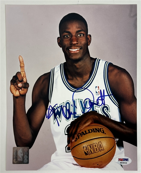 Kevin Garnett Signed 8" x 10" Color Photo (PSA/DNA)