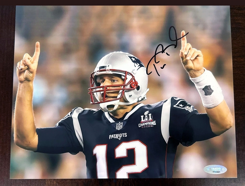 Tom Brady Signed New England Patriots 8x10 Photo (Tristar)