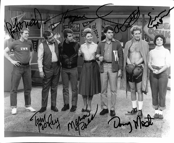 Happy Days Cast Signed 8" x 10" Photograph (7 Sigs)(Beckett/BAS LOA)(Grad Collection)