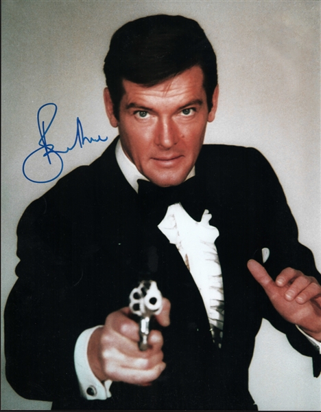 Roger Moore Signed 11" x 14" James Bond Photo (Beckett/BAS)