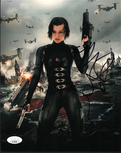 Milla Jovovich Signed 8" x 10" Resident Evil Photo (JSA)