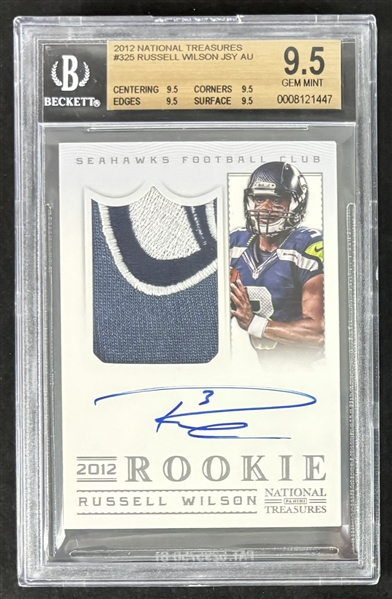 2012 National Treasures #325 Jersey Card Russell Wilson Signed- Gem Mint 9.5  (Beckett/BAS Encapsulated)