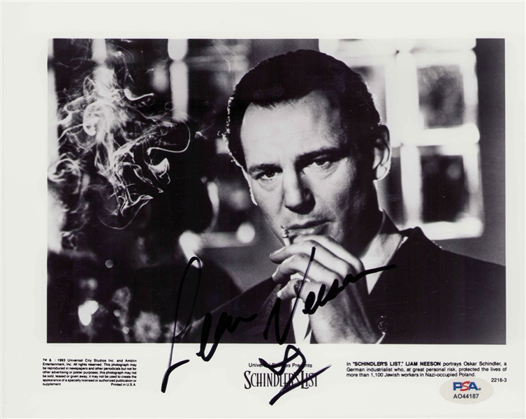 Liam Neeson Signed 8" x 10" Schindlers List Promo Photo (PSA/DNA)